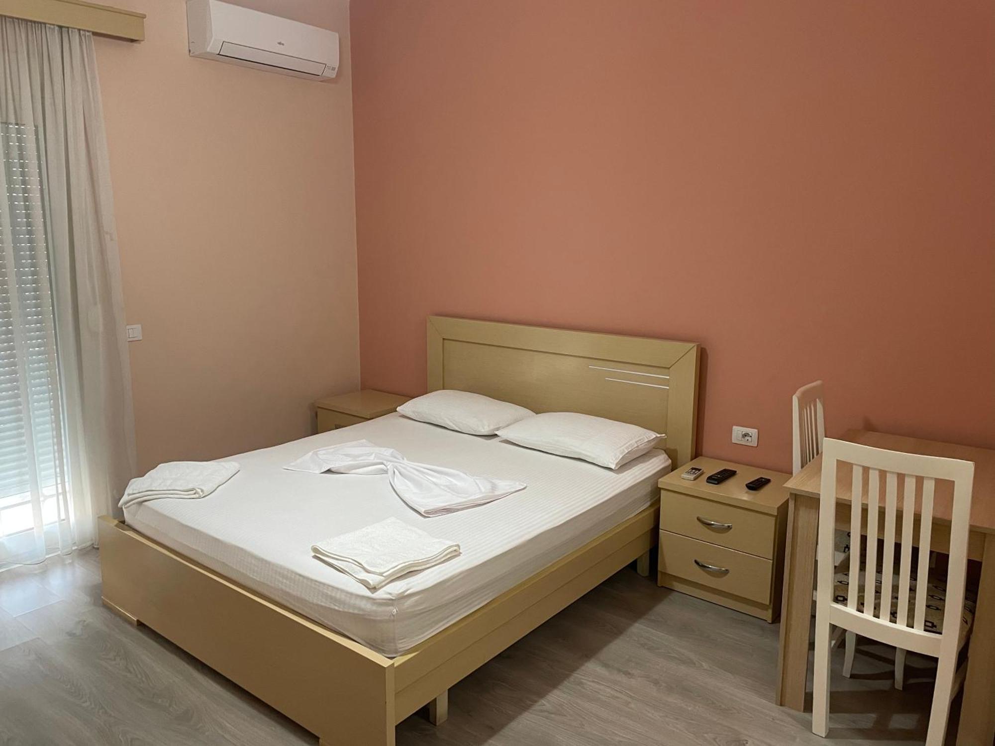 Rent Rooms Kapri Pogradec Exterior foto