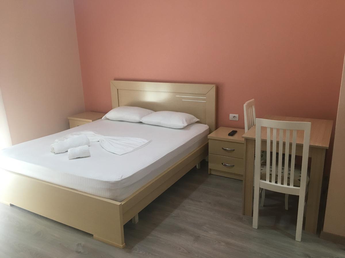 Rent Rooms Kapri Pogradec Exterior foto