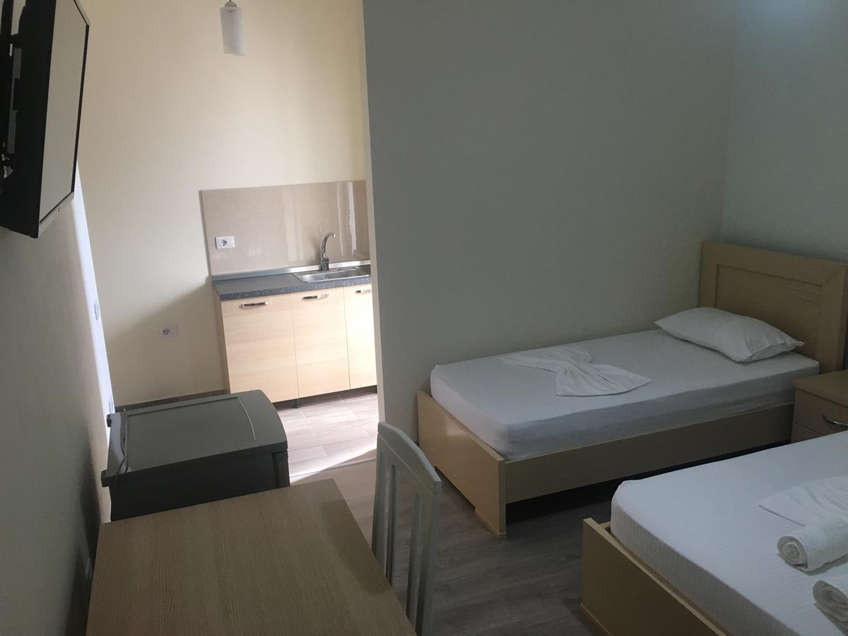 Rent Rooms Kapri Pogradec Exterior foto